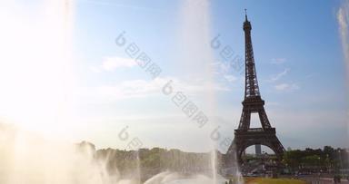 特罗卡迪罗广场喷泉埃菲尔铁塔塔阳光明媚的一天